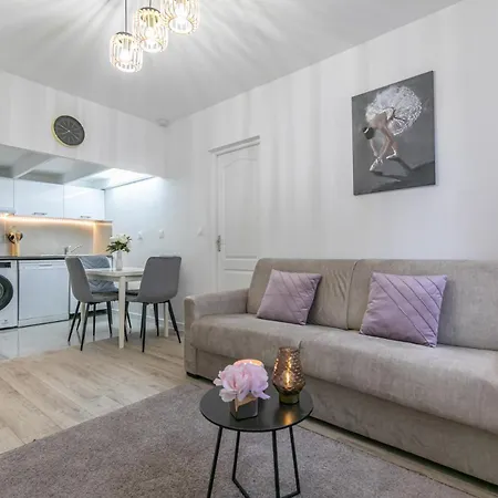 Superbe Maison De Avec Jardin *