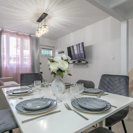 Superbe Maison De Avec Jardin Montrouge