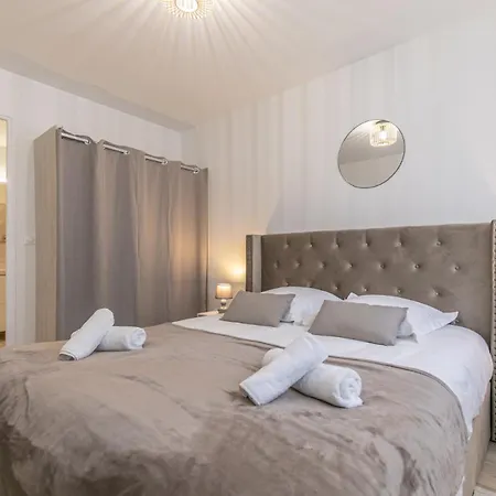 Superbe Maison De Avec Jardin * Montrouge